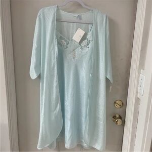 NWT Vintage Erika Taylor Lace Embroidered Nightgown Robe Set S Dead stock NOS